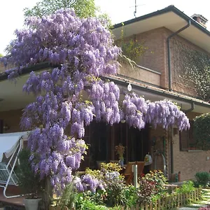  Couette-café Les Fleurettes Italie